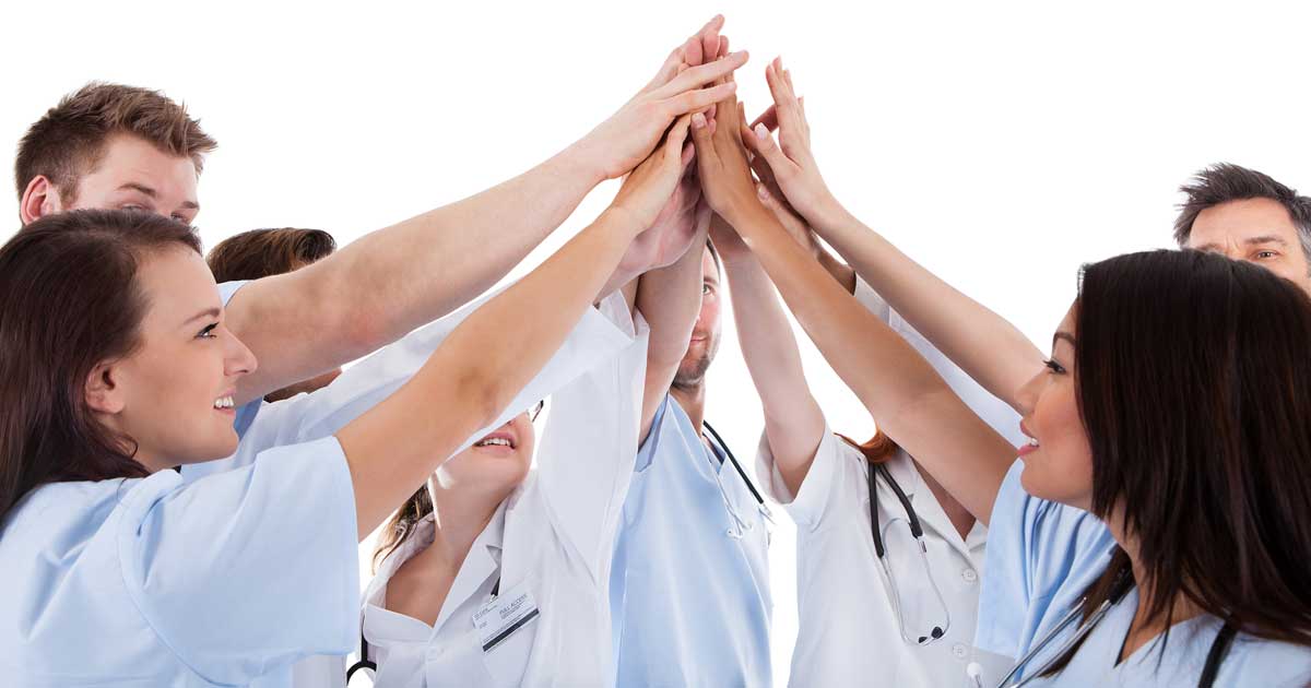 teamwork team work high fives Image: Andrey Popov / Adobe Stock